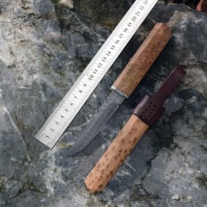 Forged damascato steel coltello with alta durezza and portable manico Camping bianco shadow in legno coltello
