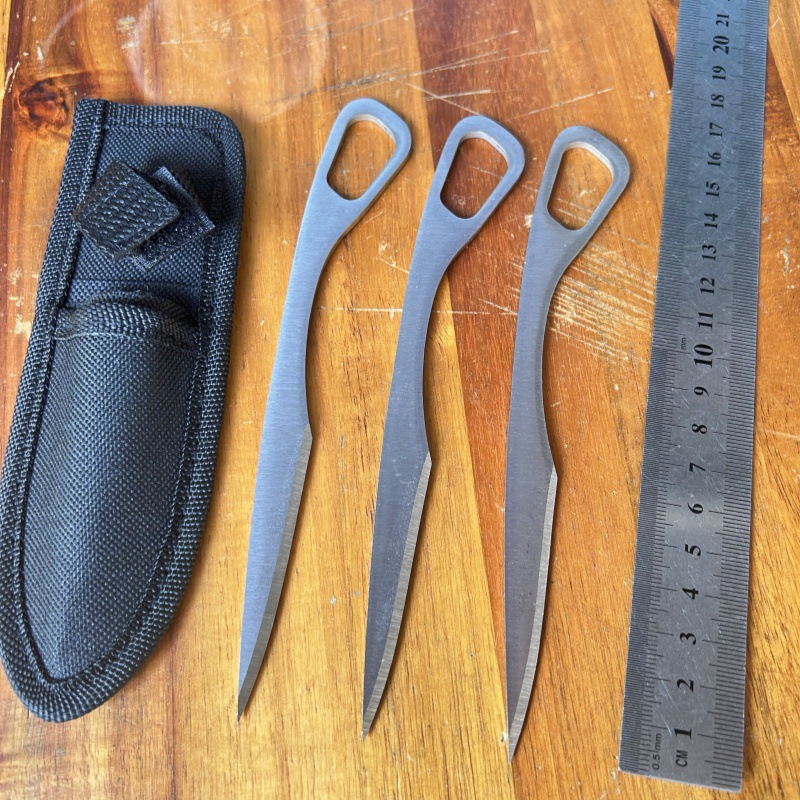 Set di coltelli da lancio da allenamento YF126 – 3 pezzi, Bianco Set di coltelli da lancio da allenamento YF126 – 3 pezzi, Bianco